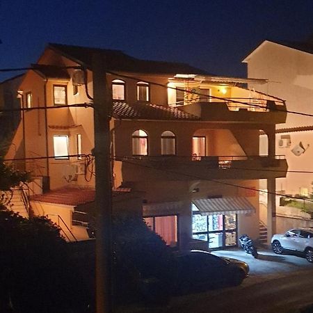 Apartments Damir 2838 Lopar Luaran gambar