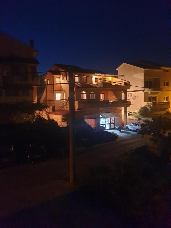 Apartments Damir 2838 Lopar Luaran gambar