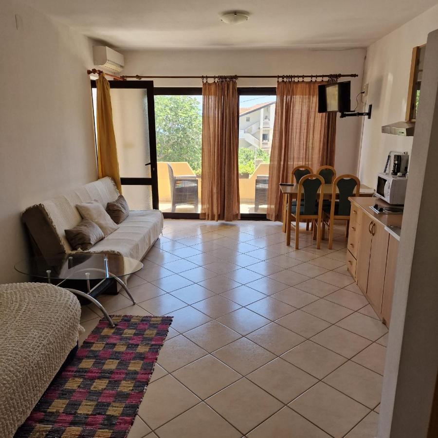 Apartments Damir 2838 Lopar Luaran gambar