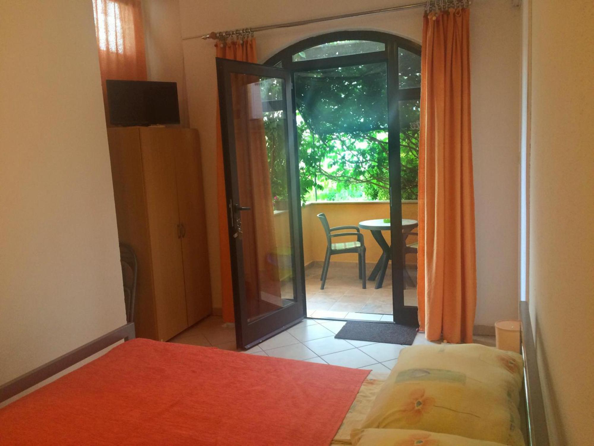 Apartments Damir 2838 Lopar Bilik gambar